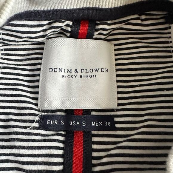 Denim & Flower Sweatshirt Top Wake The Dream Red White Blue Womens Size Small - Picture 6 of 7